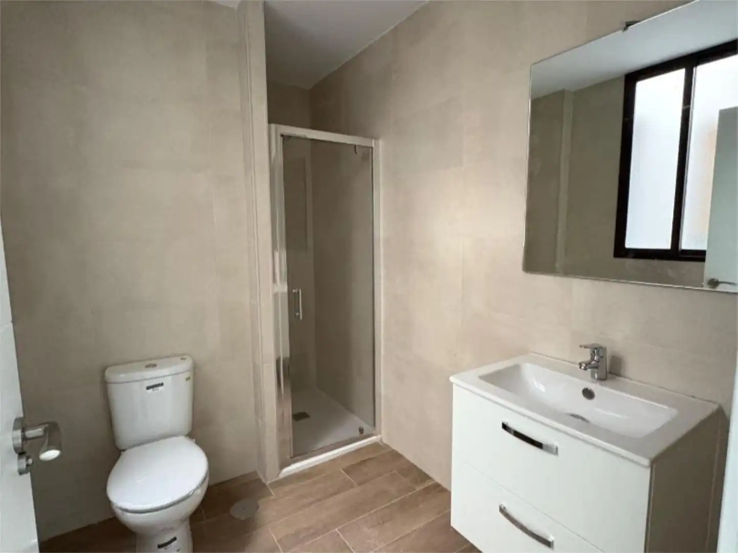 Room in Calle Elvira, 64, Centro - Sagrario Room in Calle Elvira, 64, Centro - Sagrario