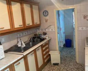 Cuina de Casa o xalet en venda en Villanueva del Río y Minas amb Terrassa, Traster i Moblat