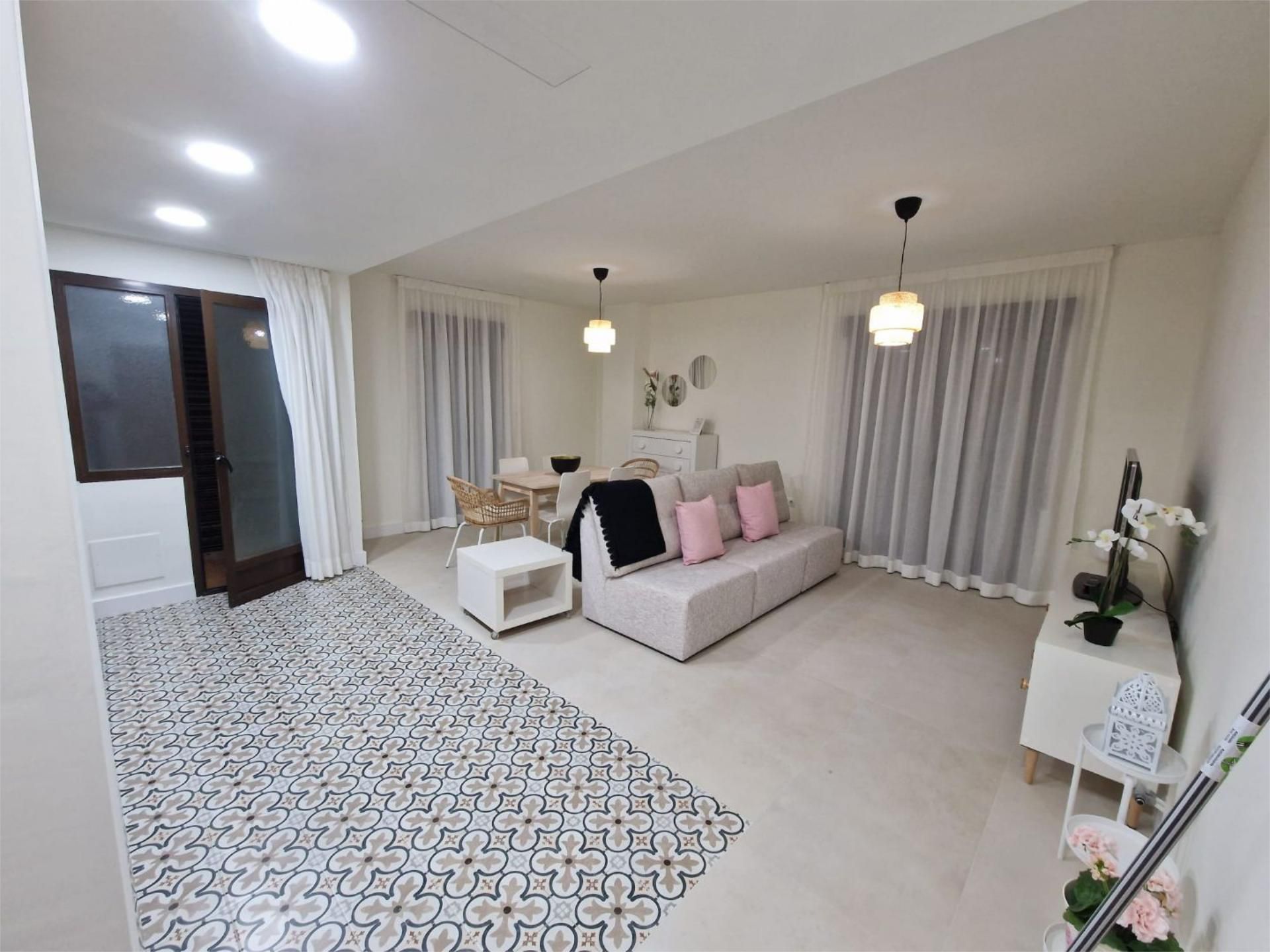 Pis en venda a Calle General Marchesis, 12, Baeza Sala d'estar de Pis en venda en Baeza amb Aire condicionat, Calefacció i Terrassa