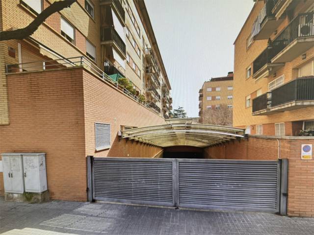 Garaje en Venta en Carrer de Joan d'Àustria, 48 en Can Serra