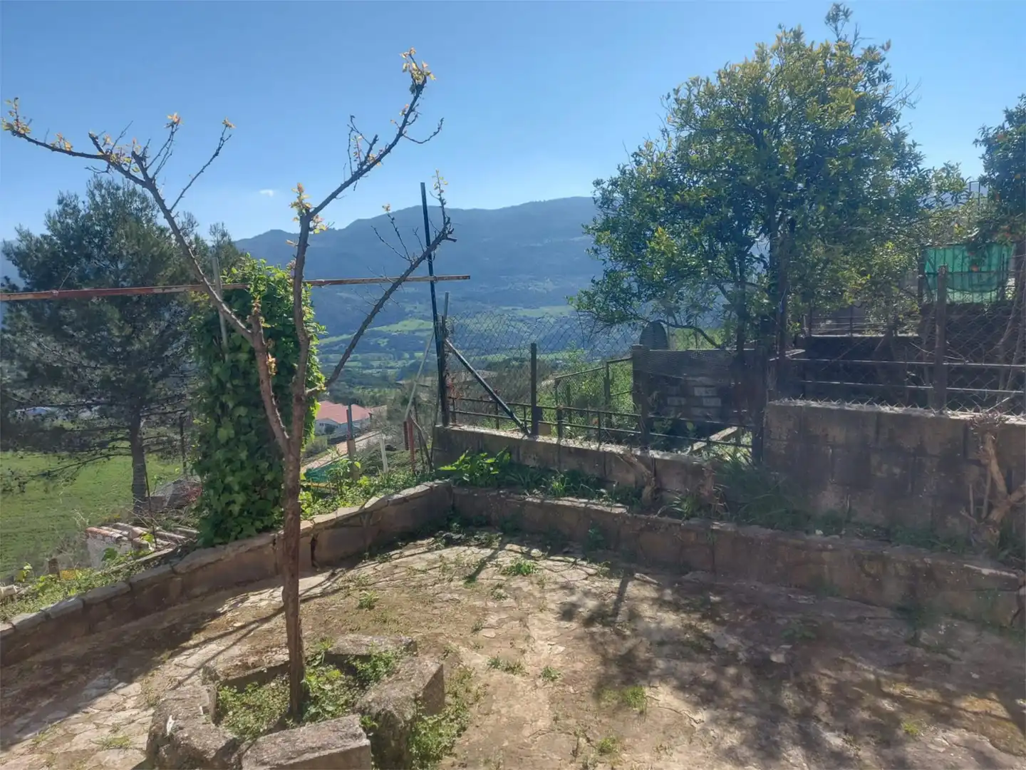 Piso en venta en Calle Antonio Rodriguez, 1, Cortes de la Frontera Piso en venta en Cortes de la Frontera con Calefacción, Jardín privado y Trastero