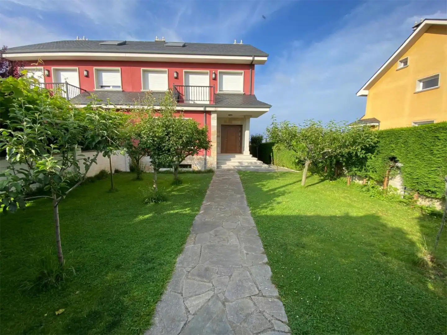Einfamilien-Reihenhaus zum Verkauf in Carretera Vilasindre, 10, Foz Garten von Einfamilien-Reihenhaus zum Verkauf in Foz mit Heizung, Privatgarten und Terrasse