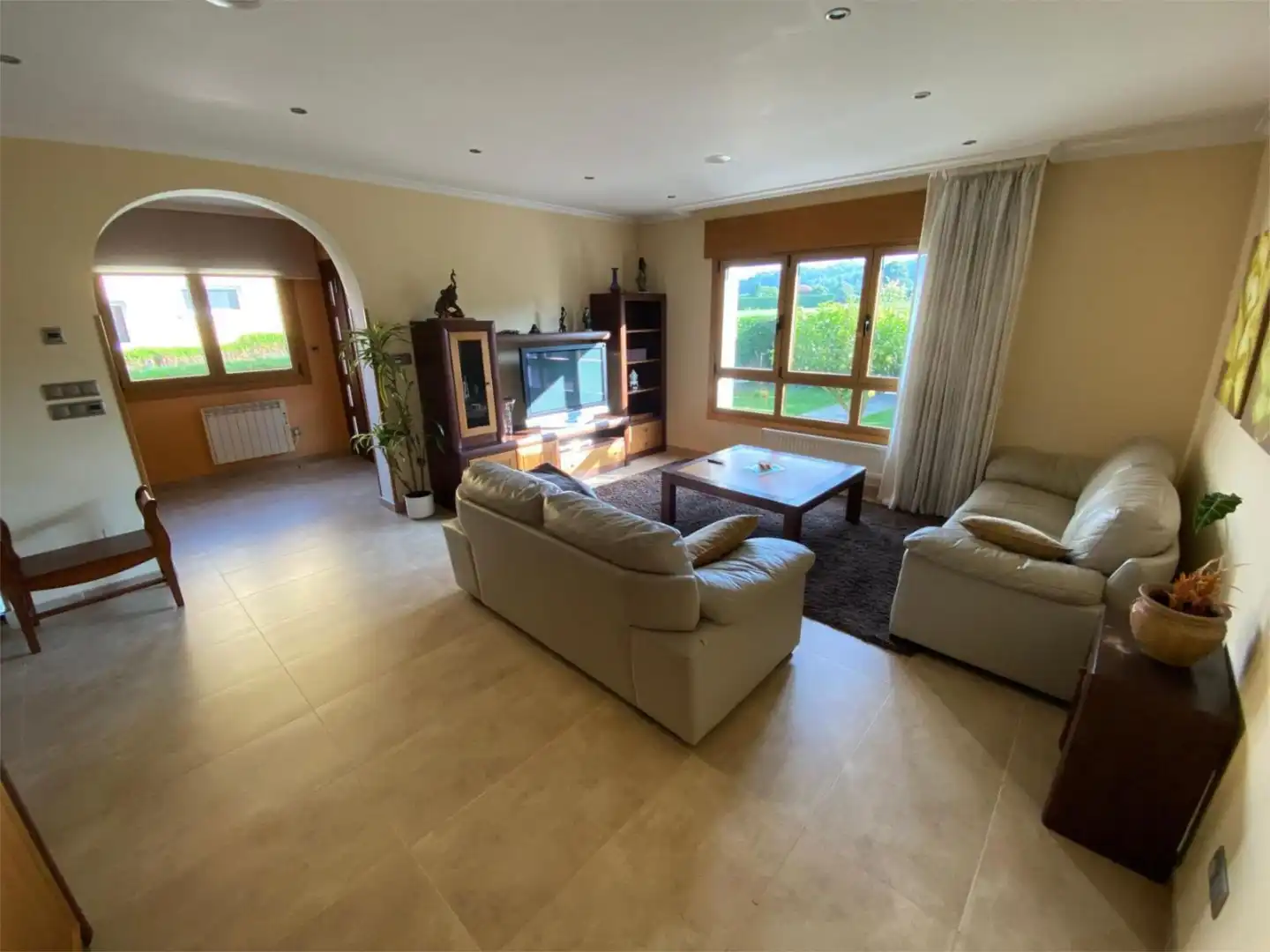 Einfamilien-Reihenhaus zum Verkauf in Carretera Vilasindre, 10, Foz Wohnzimmer von Einfamilien-Reihenhaus zum Verkauf in Foz mit Heizung, Privatgarten und Terrasse