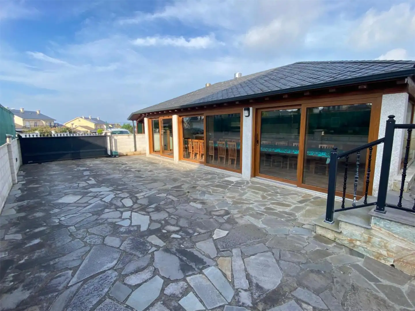 Einfamilien-Reihenhaus zum Verkauf in Carretera Vilasindre, 10, Foz Terrasse von Einfamilien-Reihenhaus zum Verkauf in Foz mit Heizung, Privatgarten und Terrasse