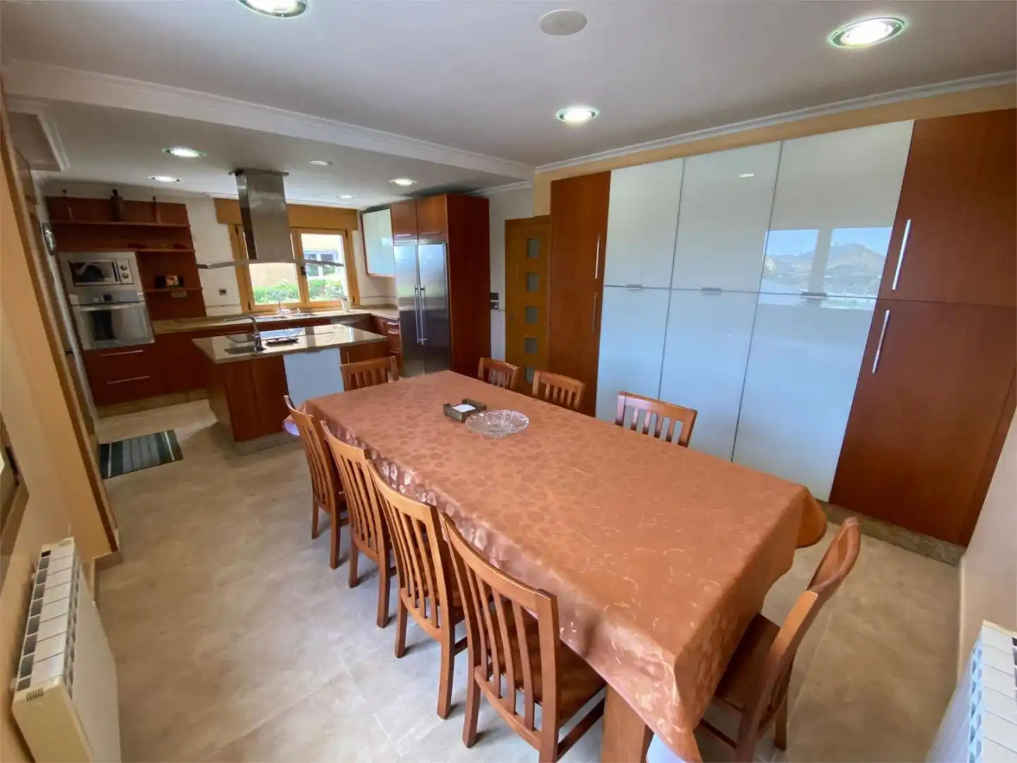 Einfamilien-Reihenhaus zum Verkauf in Carretera Vilasindre, 10, Foz Esszimmer von Einfamilien-Reihenhaus zum Verkauf in Foz mit Heizung, Privatgarten und Terrasse