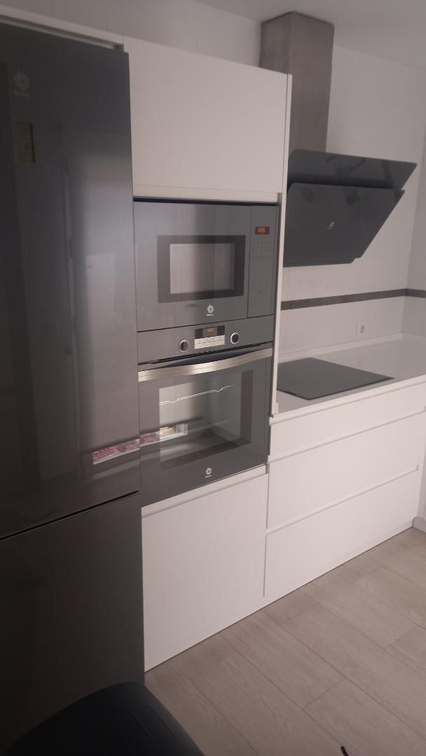 Dúplex en venta en Calle Puerto Duquesa, 2, Bonanza - Avda de Huelva - Barrio Andalucia Cocina de Dúplex en venta en Sanlúcar de Barrameda