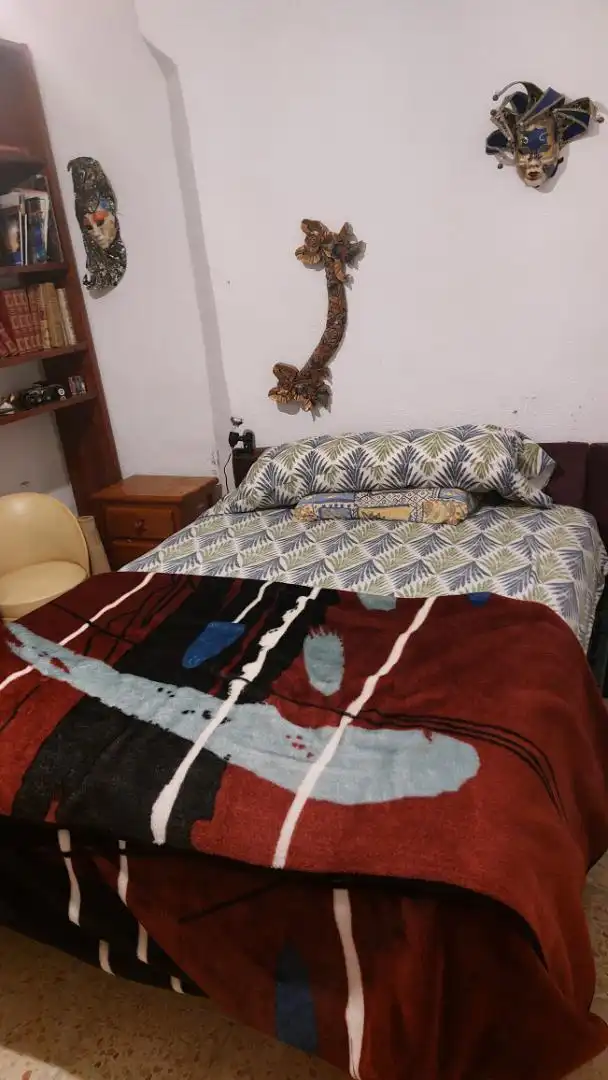 Casa adosada en venda a Calle de Augusto González Besada, 1, Calera y Chozas Dormitori de Casa adosada en venda en Calera y Chozas amb Aire condicionat, Calefacció i Jardí privat