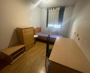 Bedroom of Flat to share in Parla
