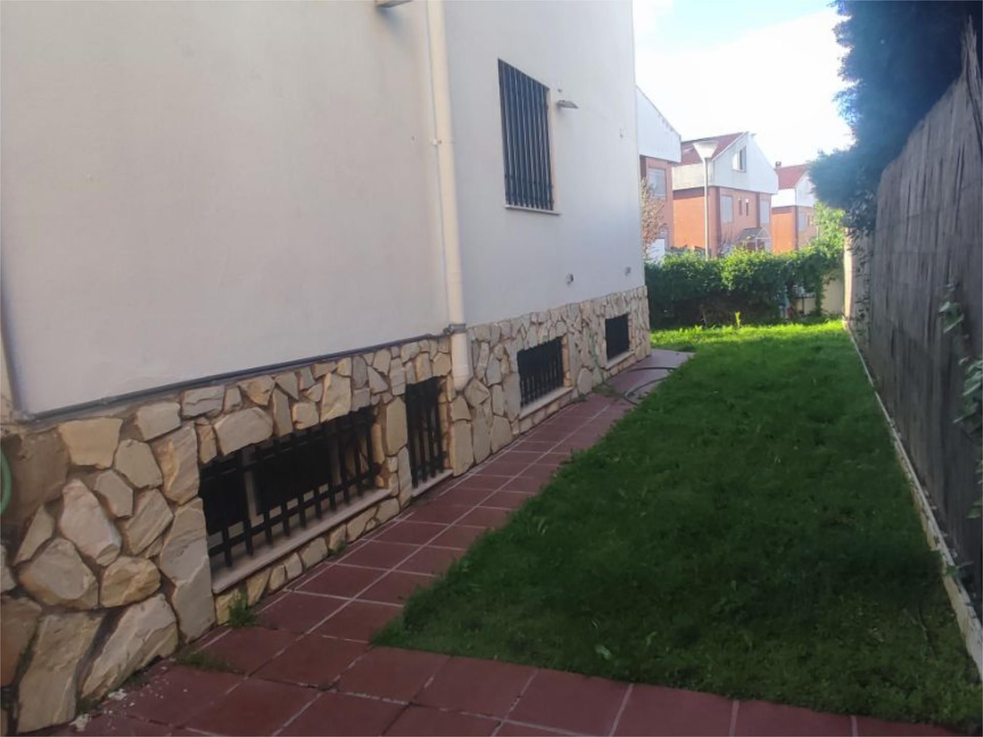 Exterior view of House or chalet for sale in Mérida  with Air Conditioner and Balcony