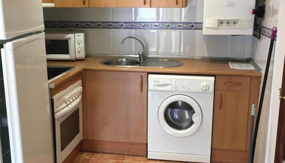 Photo 1 of Flat for sale in Avenida del Ejército, 68, Sardas - Puente de Sabiñánigo, Huesca