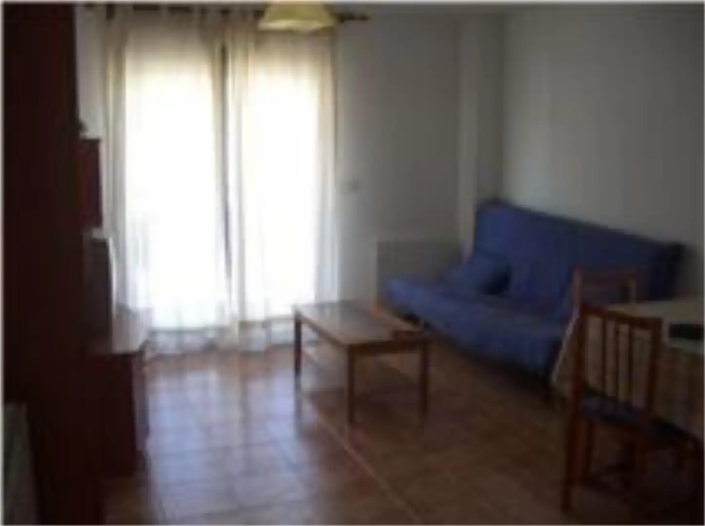 Sala de estar de Piso en venta en Sabiñánigo con Calefacción, Terraza y Trastero