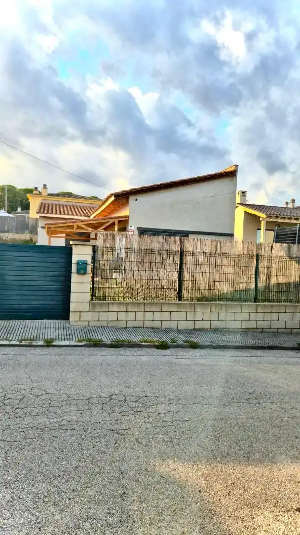 Casa o chalet en venta en Carrer Castell, 55, Santa Coloma de Farners Vista exterior de Casa o chalet en venta en Santa Coloma de Farners con Terraza y Balcón