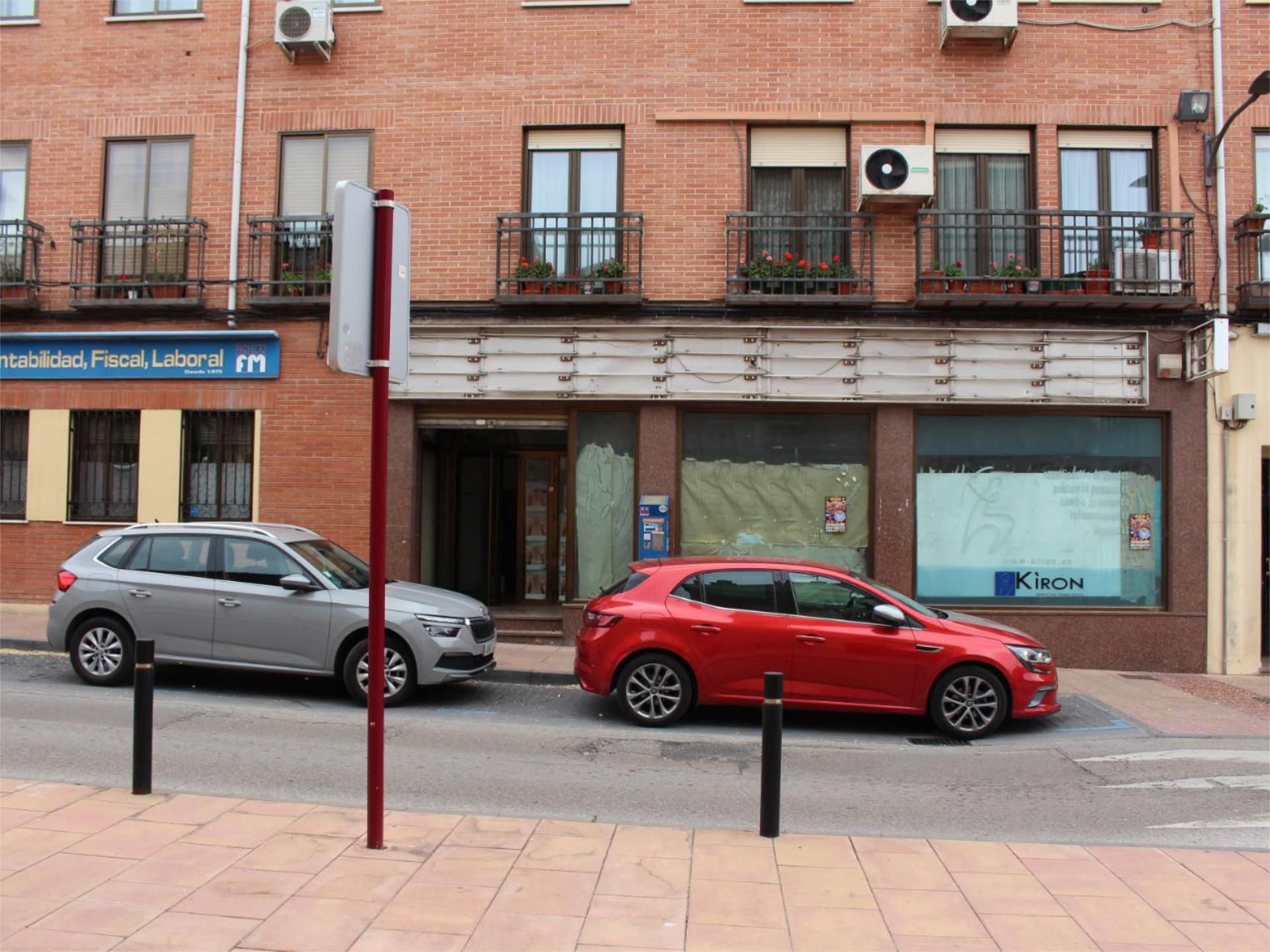 Vista exterior de Local en venda en Guadalajara Capital amb Aire condicionat i Calefacció