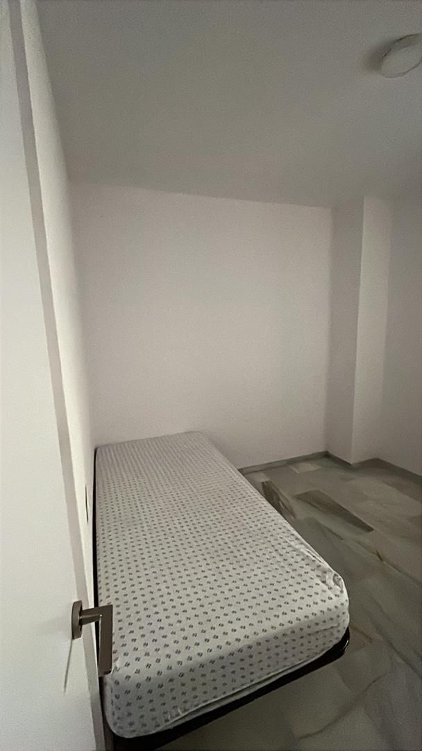Bedroom of Flat to rent in Marbella  with Terrace, Furnished and Internet