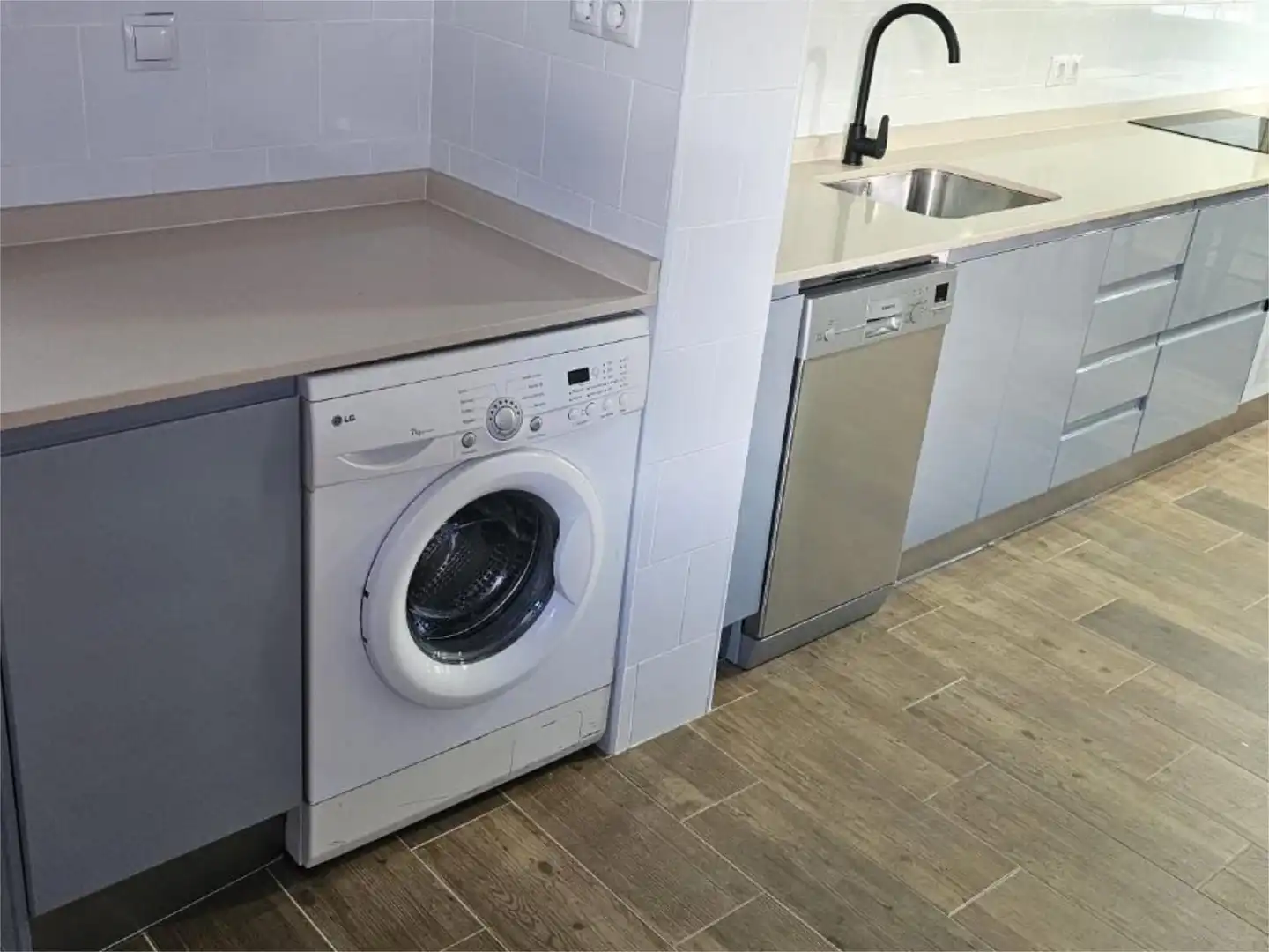 Room in Calle Cottolengo, 1, Haygon - Universidad Kitchen of Detached homes for share in San Vicente del Raspeig / Sant Vicent del Raspeig with Air Conditioner, Heating and Terrace