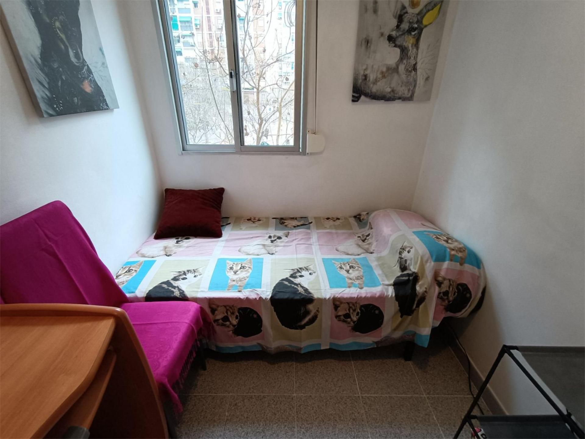 Bedroom of Flat to share in Cornellà de Llobregat