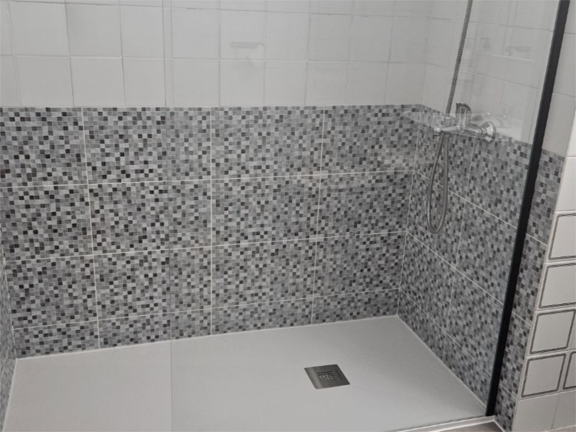 Bany de Pis en venda en San Fernando amb Terrassa, Moblat i Balcó
