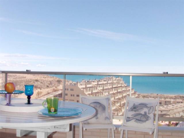Piso en Venta en Calle Albacete, 39 en Los Arenales del Sol