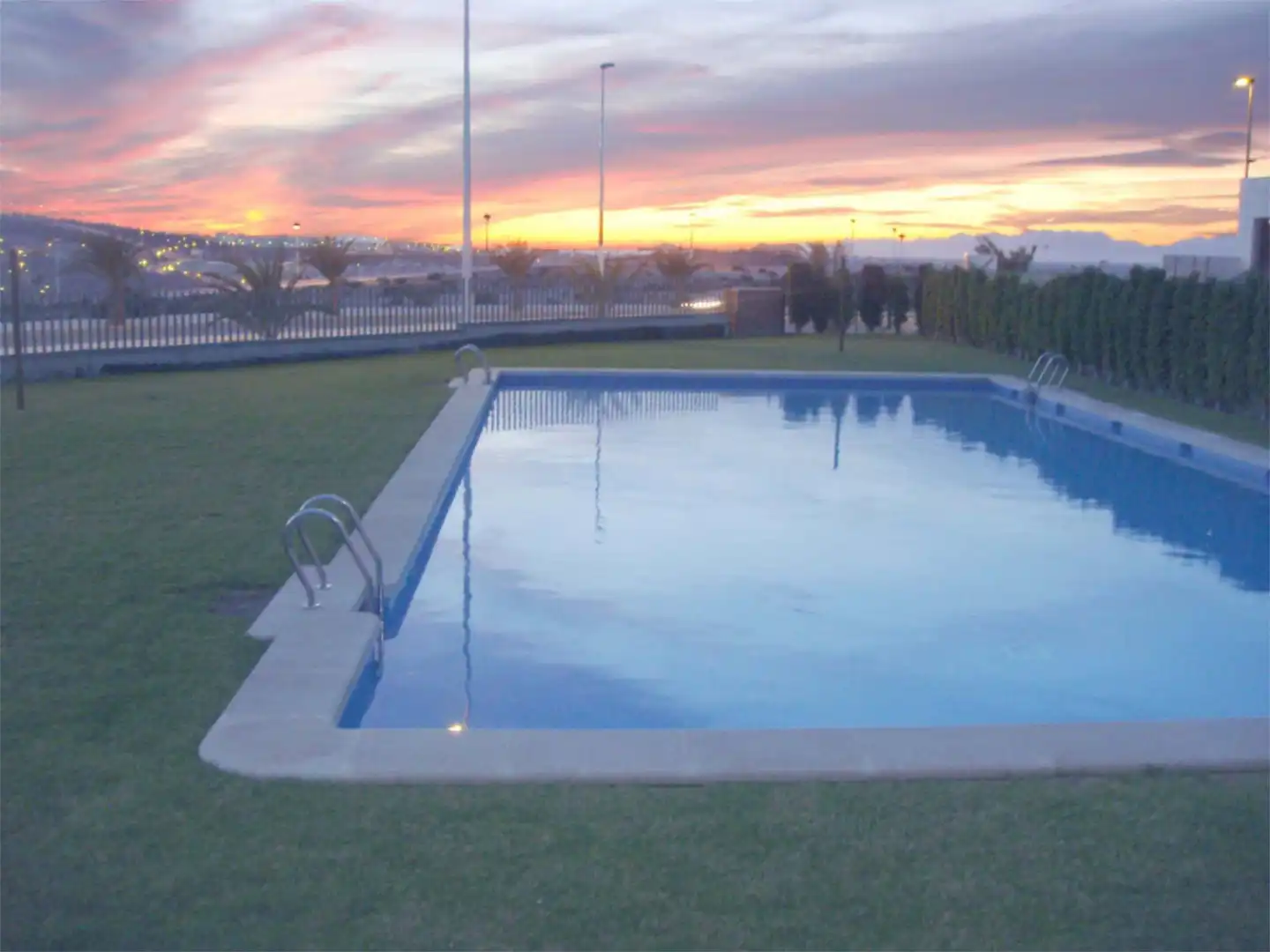Flat for sale in Calle Albacete, 39, Los Arenales del Sol Swimming pool of Flat for sale in Elche / Elx with Air Conditioner, Terrace and Swimming Pool