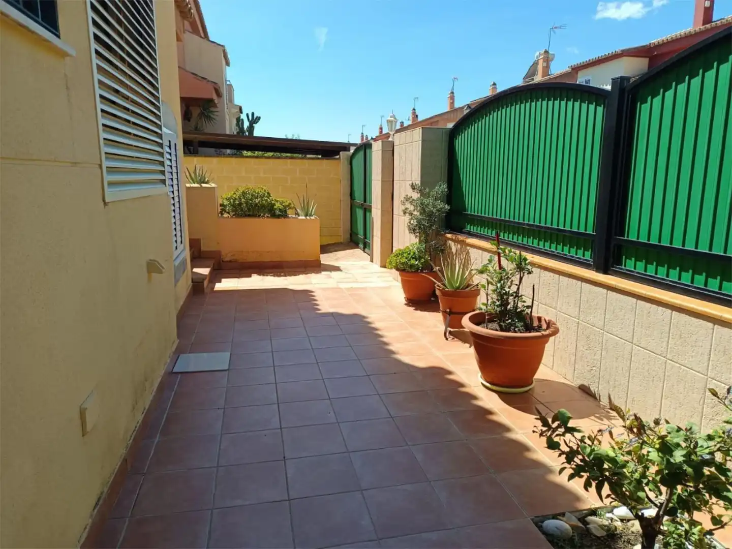 Casa o chalet en venta en Calle Desfiladero de los Gaitanes, 12, El Tomillar Terraza de Casa o chalet en venta en Vélez-Málaga con Aire acondicionado, Calefacción y Jardín privado