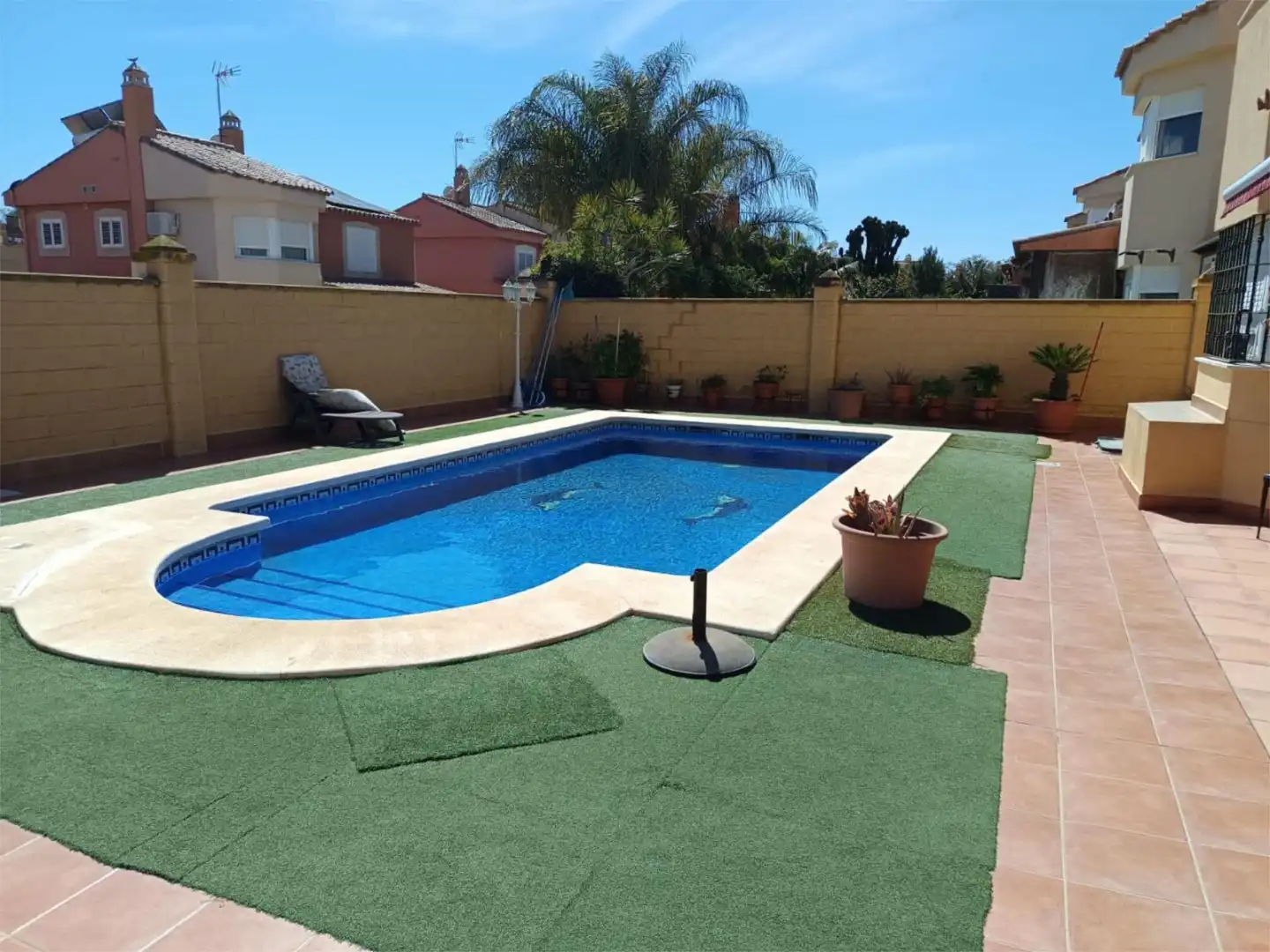 Casa o chalet en venta en Calle Desfiladero de los Gaitanes, 12, El Tomillar Piscina de Casa o chalet en venta en Vélez-Málaga con Aire acondicionado, Calefacción y Jardín privado