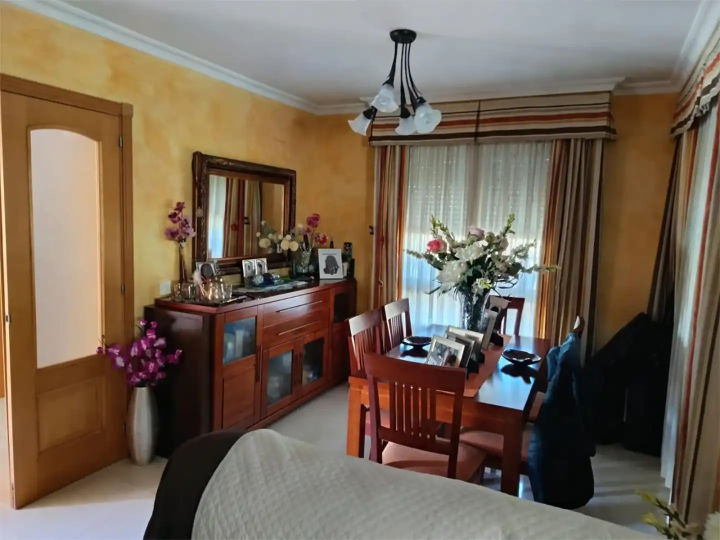 Casa o chalet en venta en Calle Desfiladero de los Gaitanes, 12, El Tomillar Comedor de Casa o chalet en venta en Vélez-Málaga con Aire acondicionado, Calefacción y Jardín privado