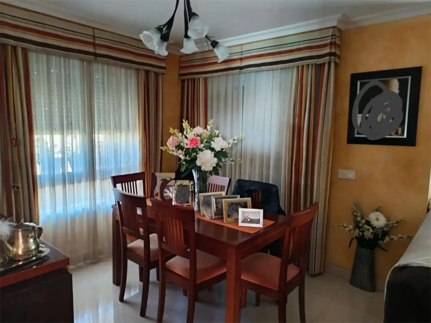 Casa o chalet en venta en Calle Desfiladero de los Gaitanes, 12, El Tomillar Comedor de Casa o chalet en venta en Vélez-Málaga con Aire acondicionado, Calefacción y Jardín privado