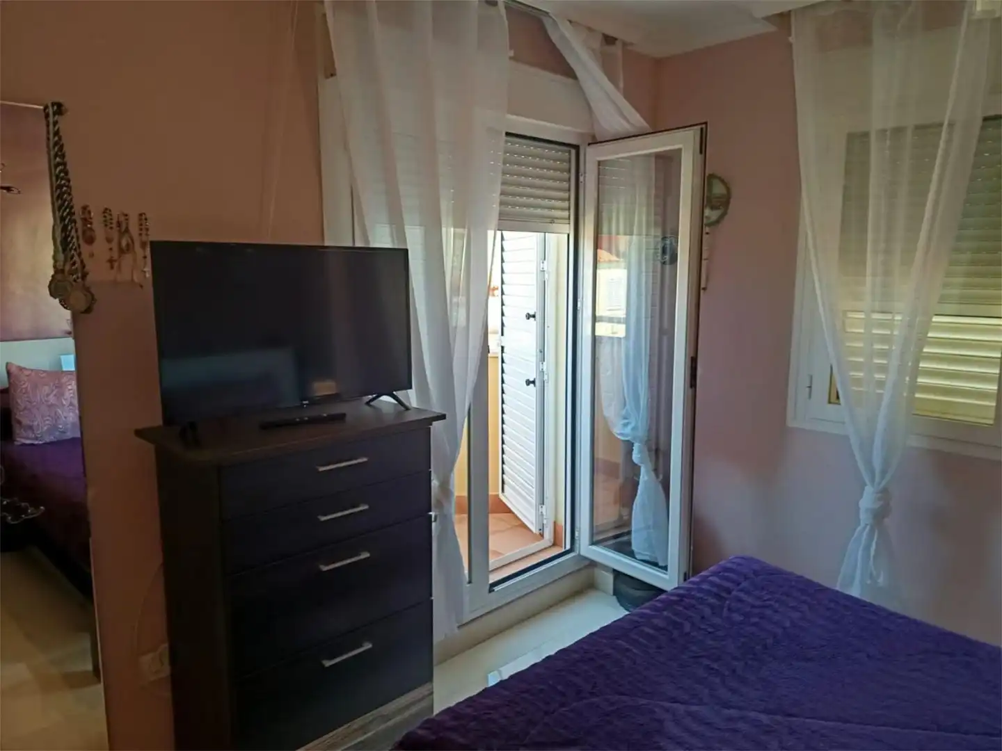 Casa o chalet en venta en Calle Desfiladero de los Gaitanes, 12, El Tomillar Habitación de Casa o chalet en venta en Vélez-Málaga con Aire acondicionado, Calefacción y Jardín privado