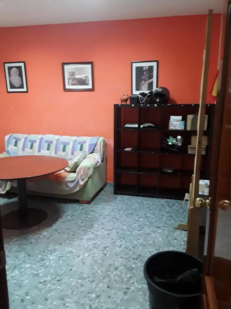 Geschaftsraum zum Verkauf in Calle Álvarez Hazañas, 9, Centro Wohnzimmer von Geschaftsraum zum Verkauf in Utrera mit Klimaanlage und Möbliert