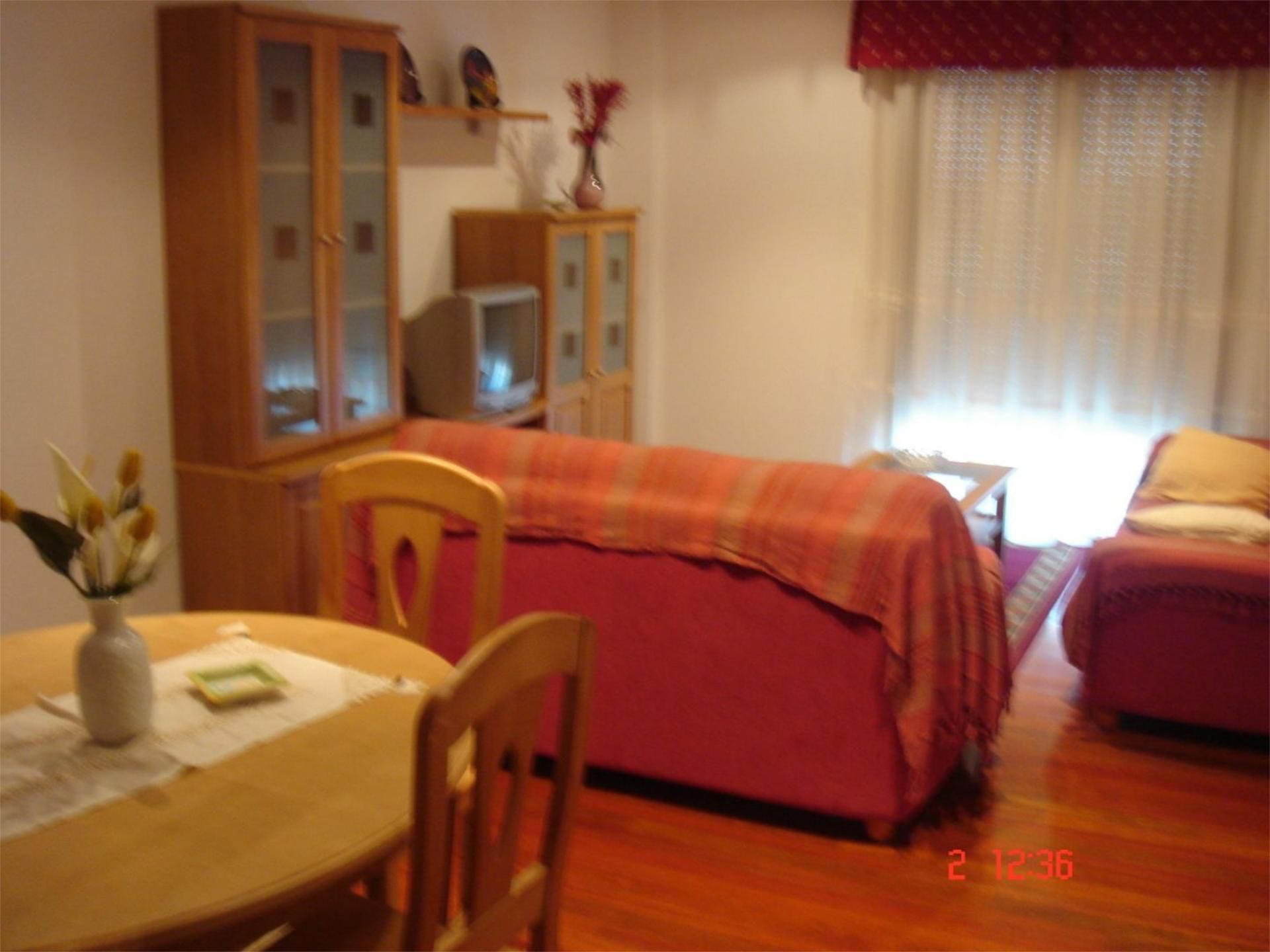 Living room of Flat to rent in Ribadeo  with Heating, Parquet flooring and Furnished