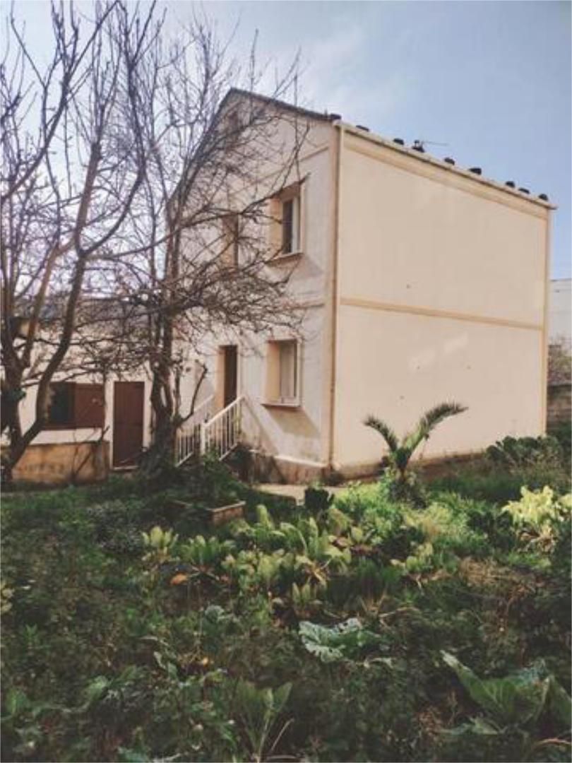 Vista exterior de Casa o xalet en venda en Burela amb Calefacció, Jardí privat i Terrassa