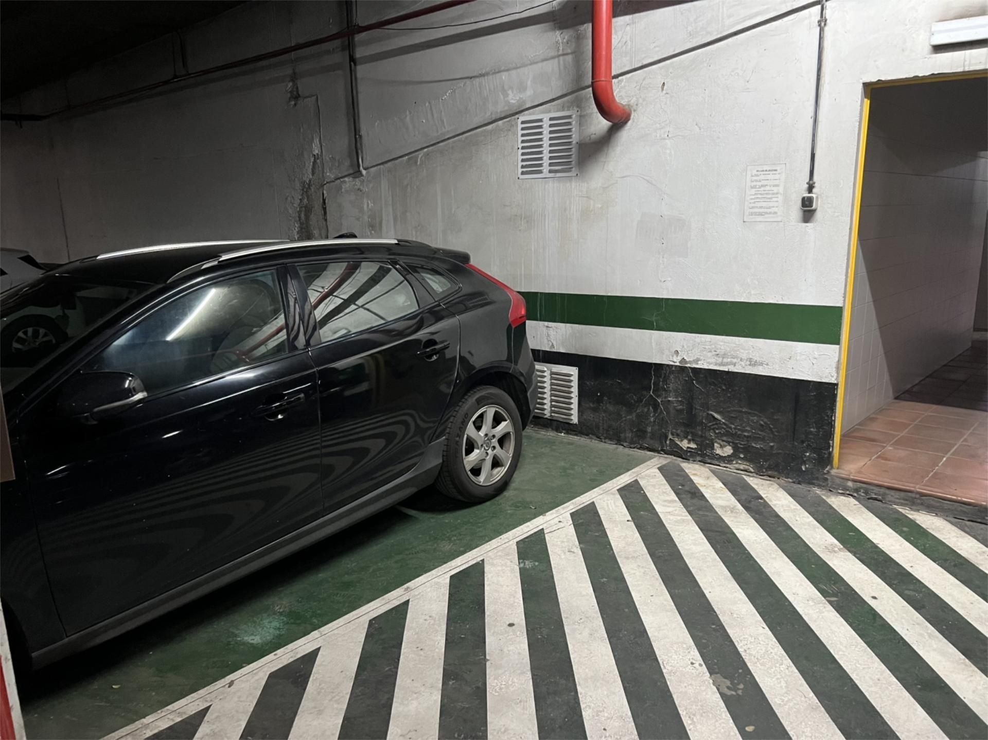 Aparcament de Garatge de lloguer en  Sevilla Capital