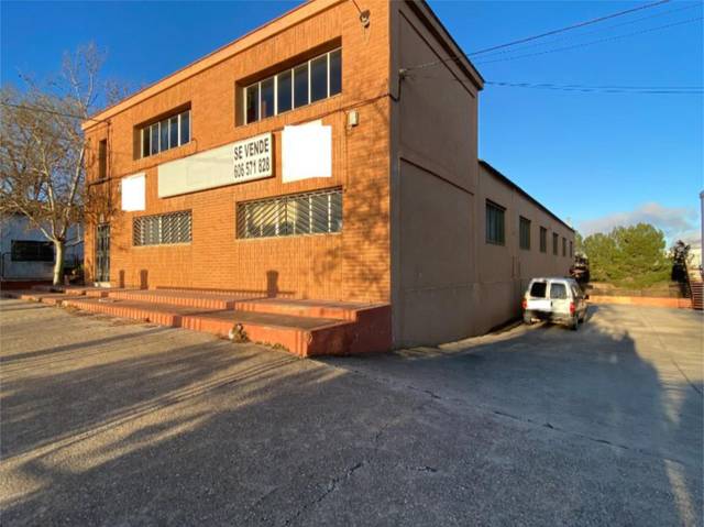 Local comercial en Venta en Calle Velázquez, 7 en Almansa