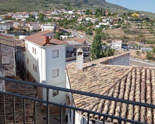 Vista exterior de Pis en venda en Castillo de Locubín amb Terrassa, Traster i Moblat