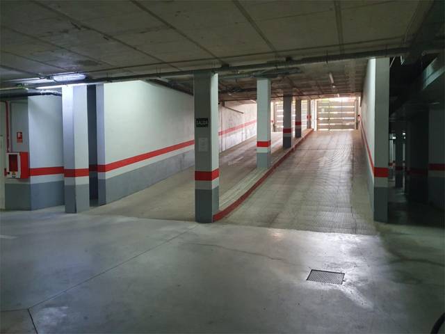 Garaje en Alquiler en Carrer del Braçal de Murteretes, 5 en Centro