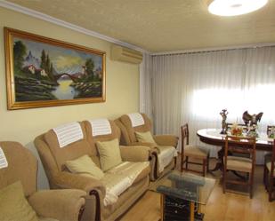 Flat to rent in Calle de la Azucena, 2, Valdefierro
