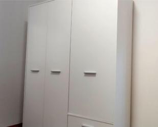 Dormitori de Pis per a compartir en Mollerussa amb Calefacció, Moblat i Balcó