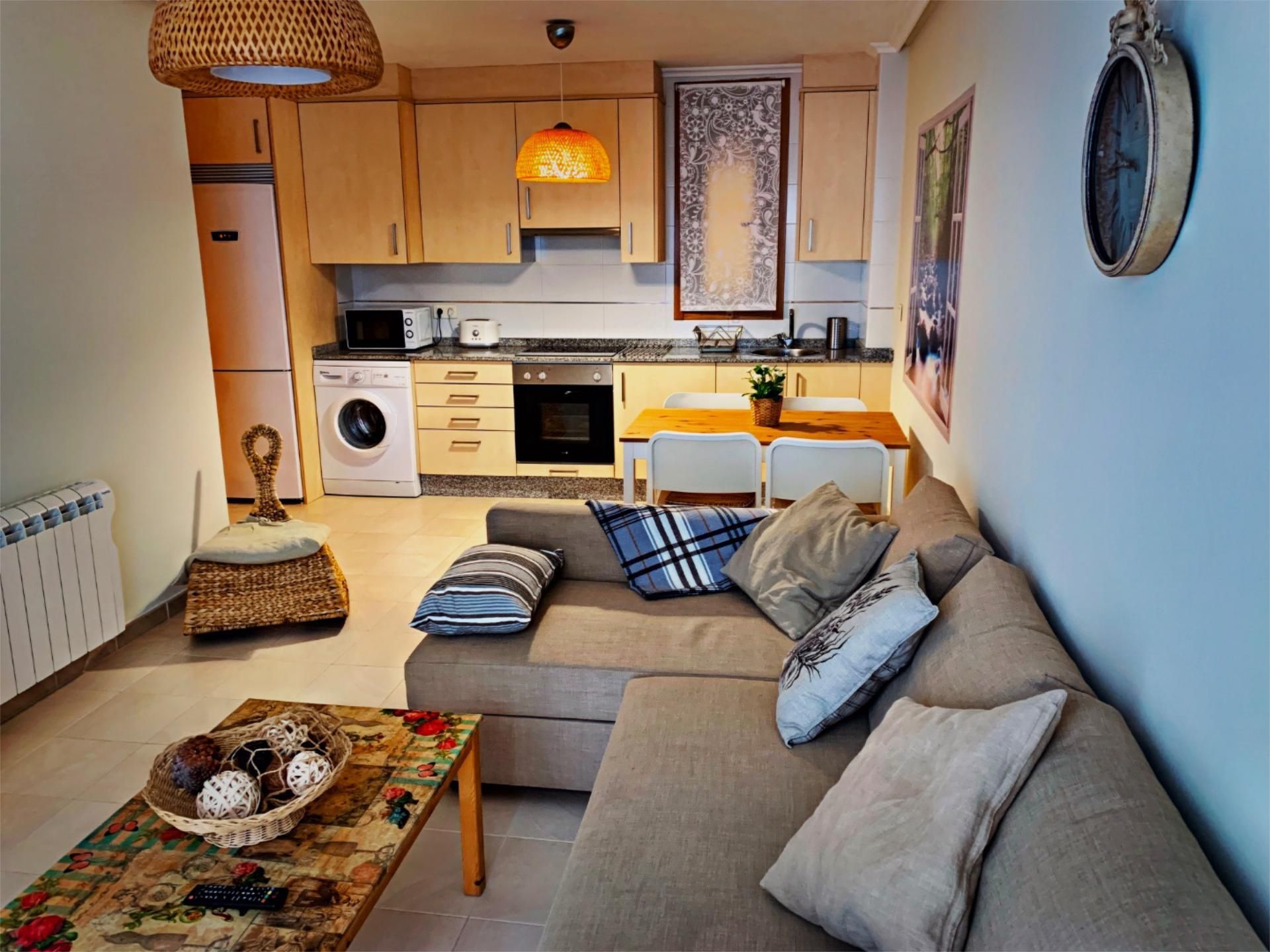 Pis en venda a Estrada de Barranca, 16, Barreiros Sala d'estar de Pis en venda en Barreiros amb Traster, Piscina i Moblat