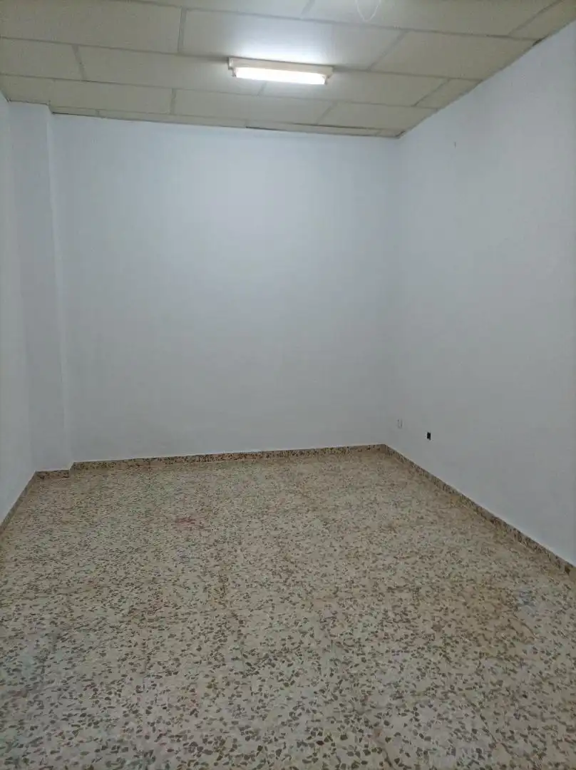 Local de alquiler en Linares