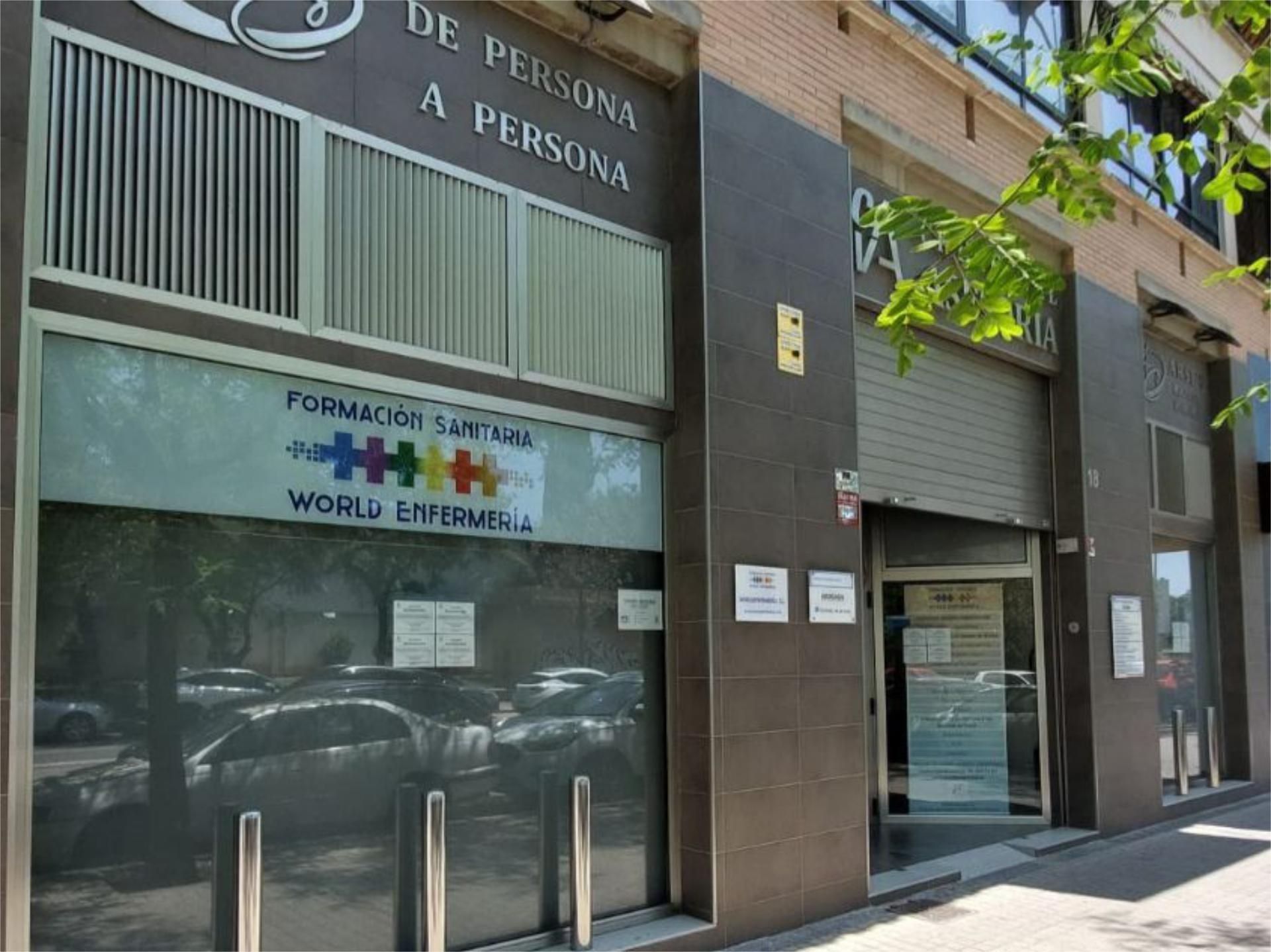 Premises to rent in  Valencia Capital  with Air Conditioner, Heating and Furnished