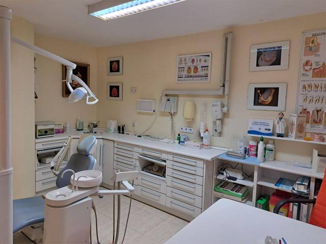 Local comercial en Alquiler en Urbanización Paraíso, 11 en Paseo Sagasta