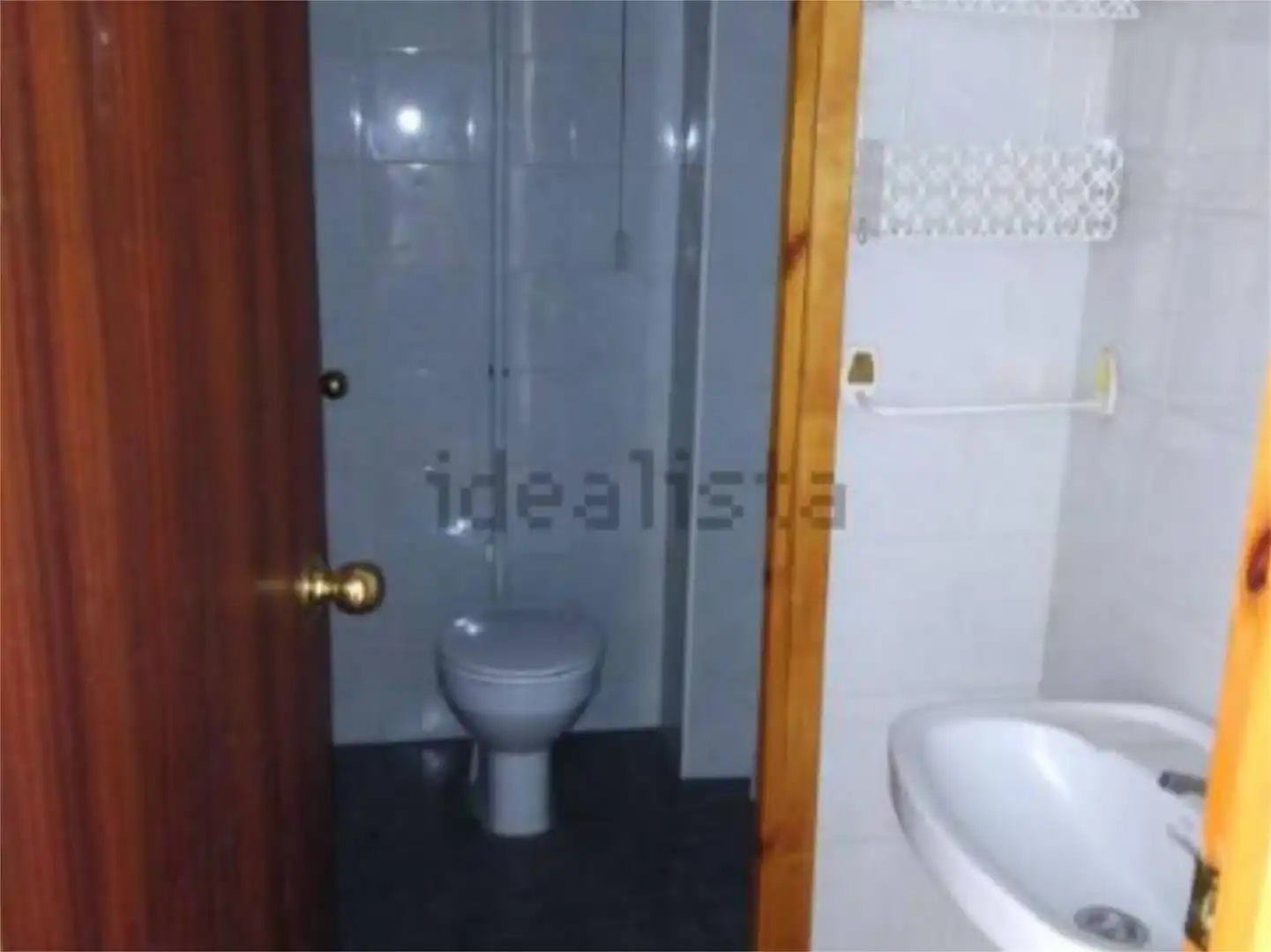 Commercial properties for sale in Calle Pintor Orlando Pelayo, 7, El Bibio - Parque Bathroom of Commercial properties for sale in Gijón