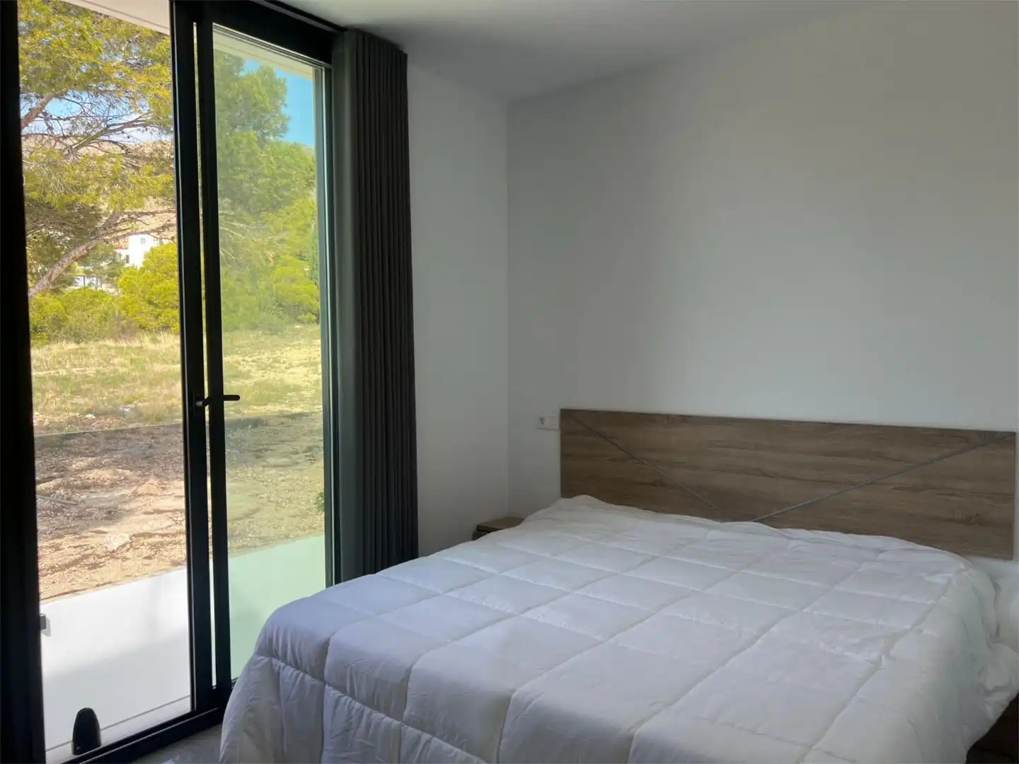 Casa o xalet en venda a Carrer Londres, 50, Golf Bahía Dormitori de Casa o xalet en venda en Finestrat amb Aire condicionat, Calefacció i Jardí privat