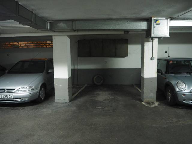 Garaje en Alquiler en Calle Gascona, 7 en Salesas - Foncalada - Campoamor