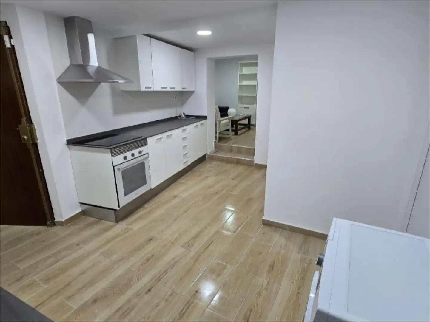 Habitació a Carrer Sant Antoni, 27, Centre Històric Habitació a Carrer Sant Antoni, 27, Centre Històric