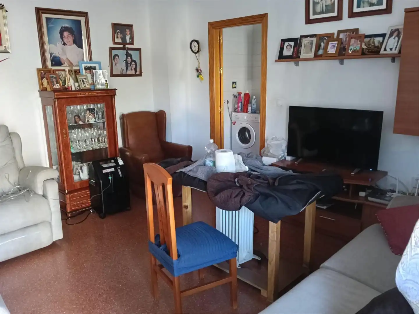Planta baixa en venda a Calle Pérez Quintero, Trigueros Sala d'estar de Planta baixa en venda en Trigueros amb Aire condicionat i Moblat