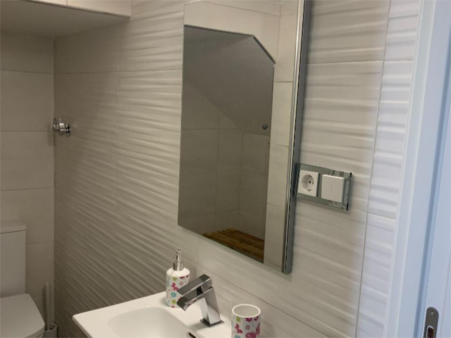 Bathroom of Single-family semi-detached for sale in Rus  with Air Conditioner, Terrace and Furnished