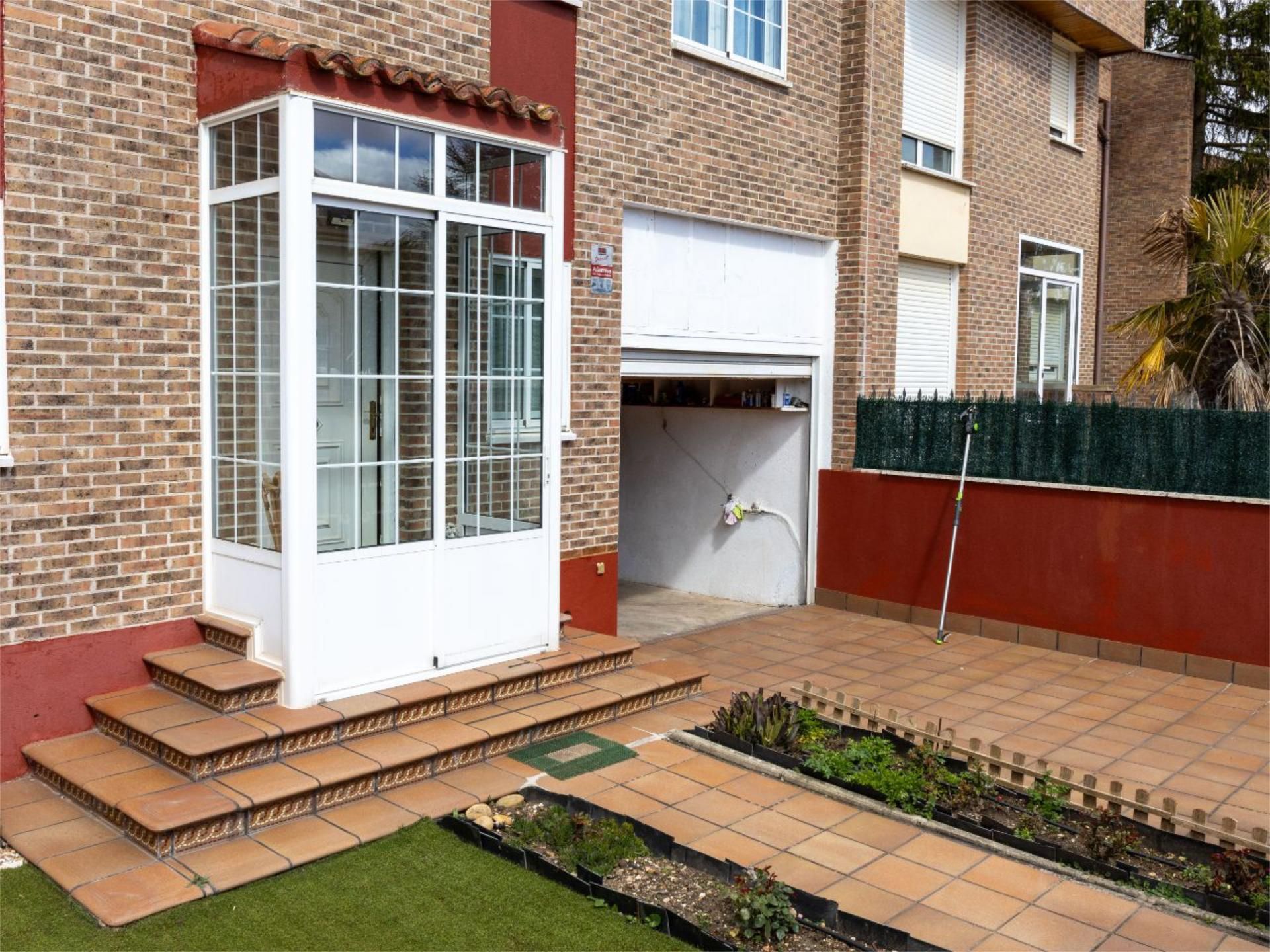 Exterior view of House or chalet for sale in Castrillo del Val  with Private garden, Parquet flooring and Terrace