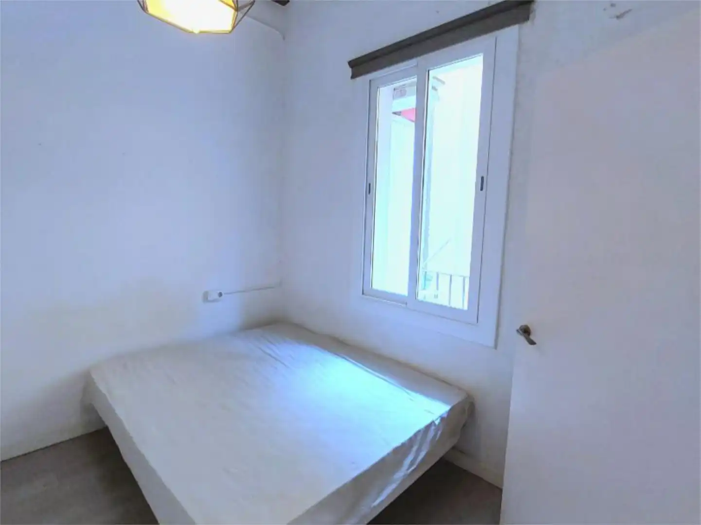 Habitación de Piso de alquiler en Barcelona con Amueblado y Balcón
