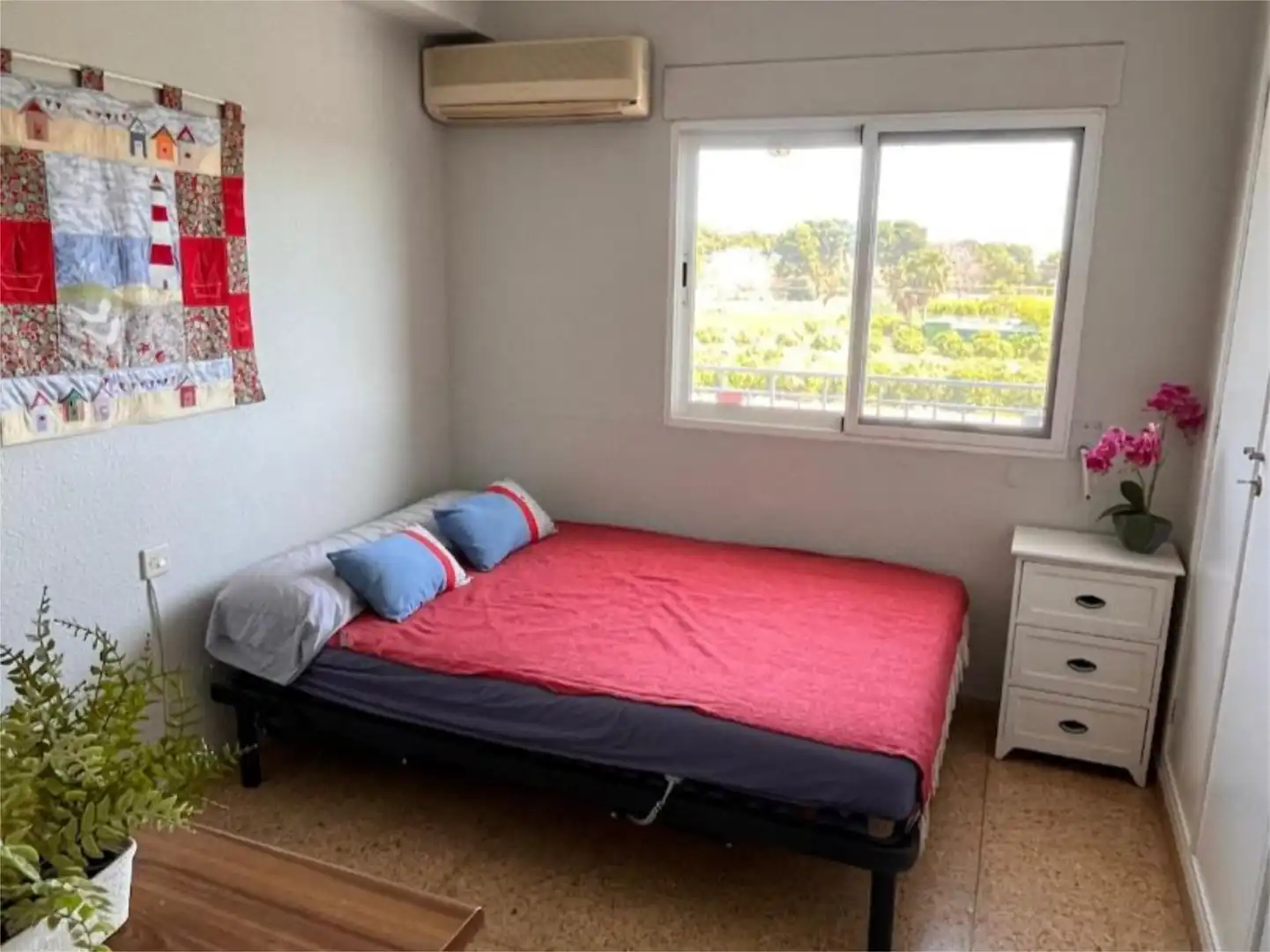 Habitació a Carrer de la Venta del Moro, 17, Benifaraig Dormitori de Pis per a compartir en Valencia amb Aire condicionat, Calefacció i Terrassa